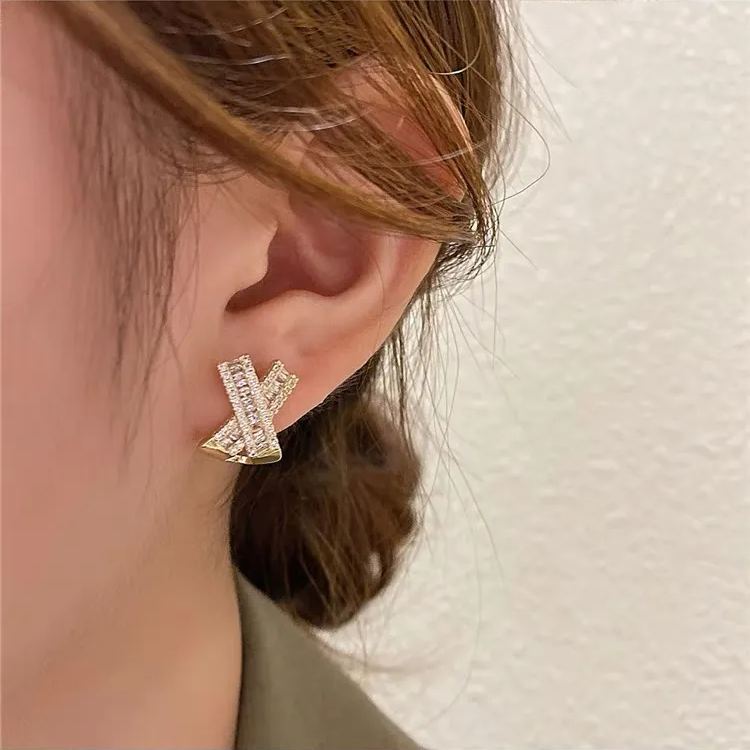 🎄Christmas Hot Sale✨Cross Diamond Stud Earrings