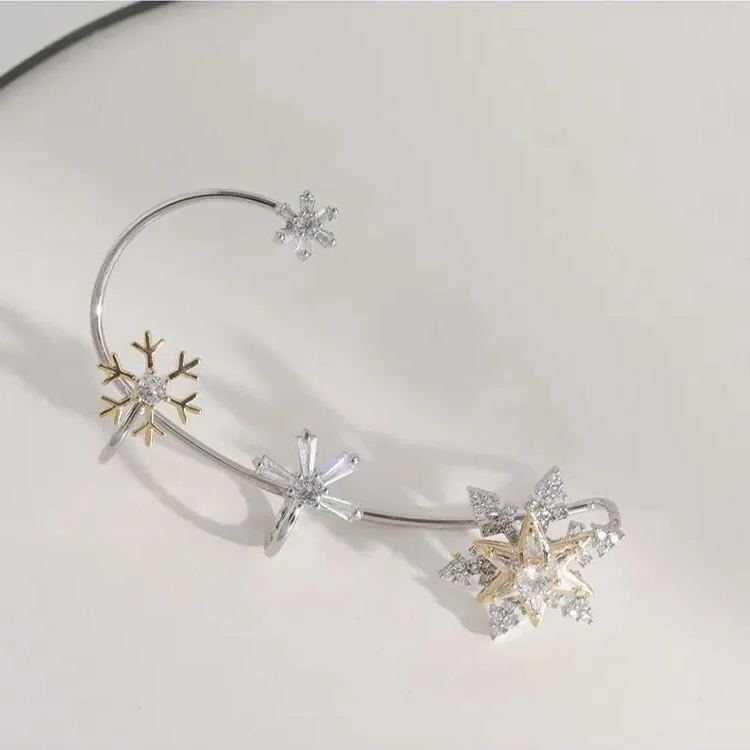 🎄CHRISTMAS HOT SALE✨Rotatable Snowflake Zircon Earrings