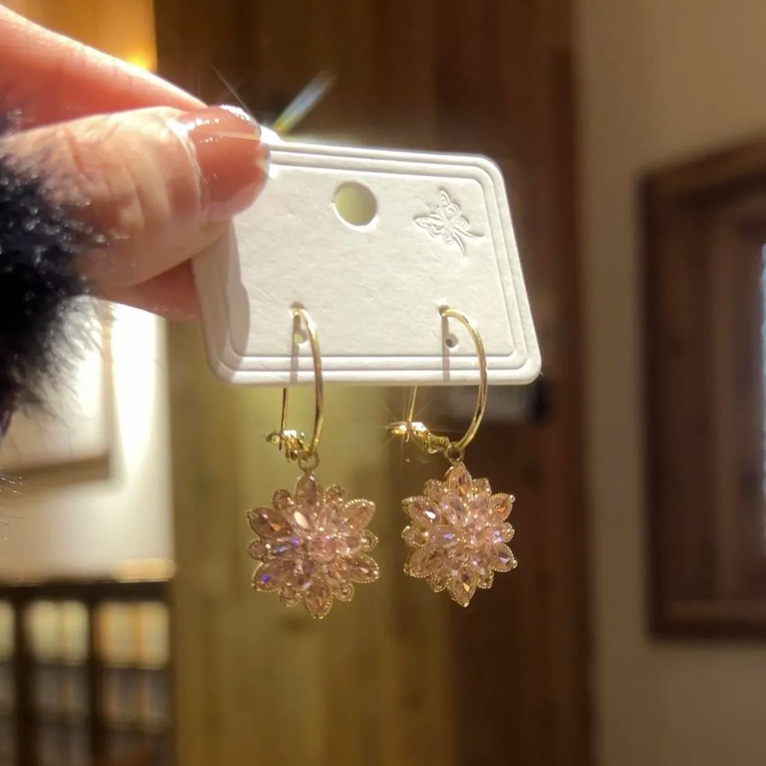 🌸2024 Spring Hot Sale✨ITALIAN STYLE CRYSTAL LOTUS EARRINGS