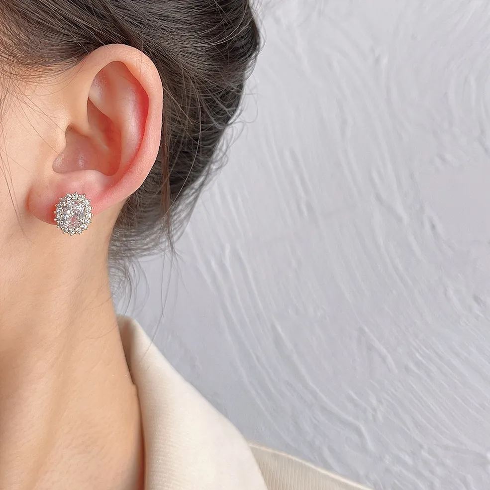 🌸2024 Spring Hot Sale✨Italian Style Zircon Hoop Earrings