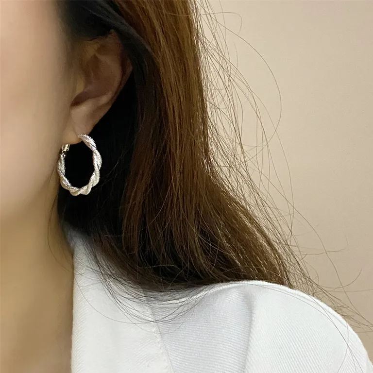 🌊Summer Hot Sale✨Minimalist Style Hoop Earrings