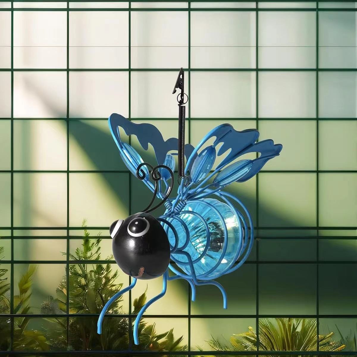 🔥Mother's Day Sale - Outdoor Hanging Solar Bee Light