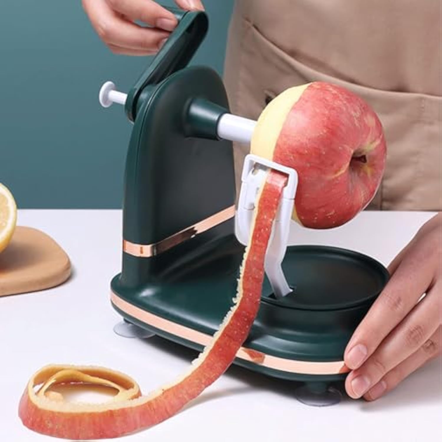 Hand-cranked peeling machine