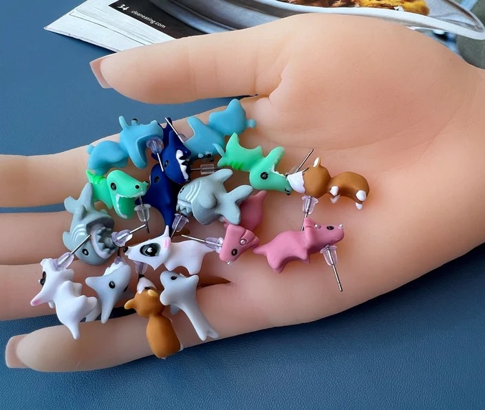 CUTE ANIMAL BITE EARRINGS 🦖🐕🦈🐋