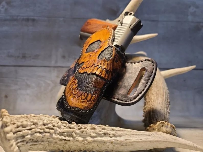 Pure Handmade Genuine Leather Skull Case (left/right hand universal)