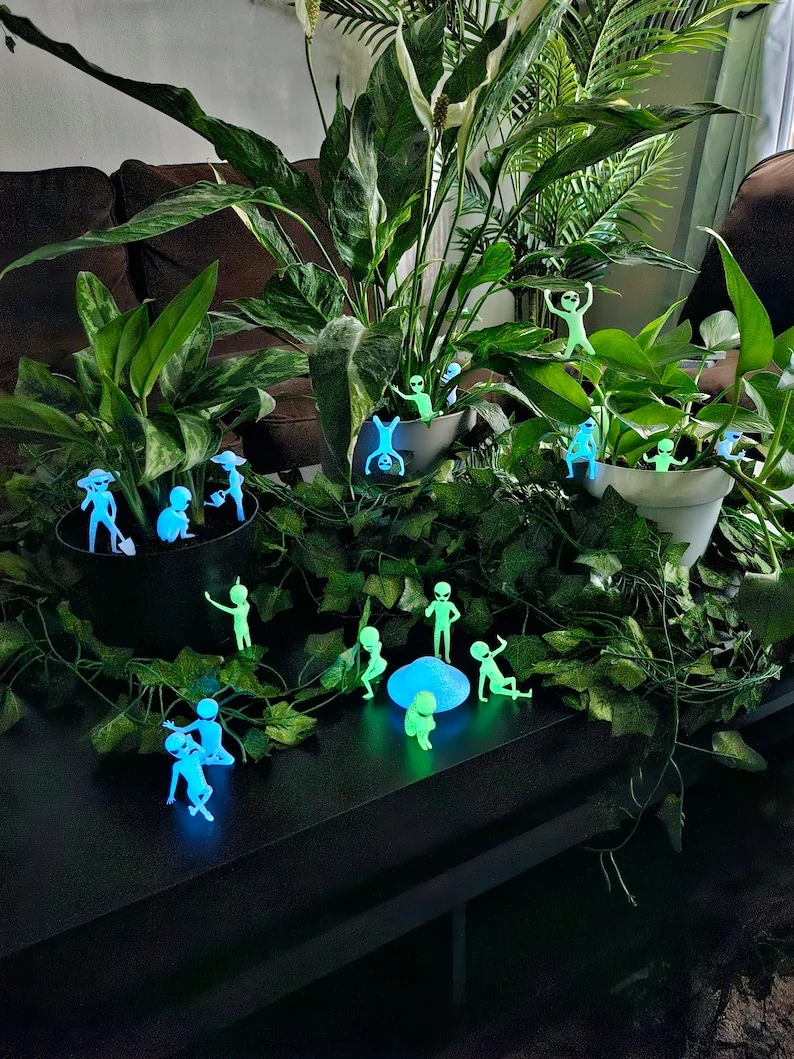 Alien Planter, Cute Glow In The Dark Plant Accessory