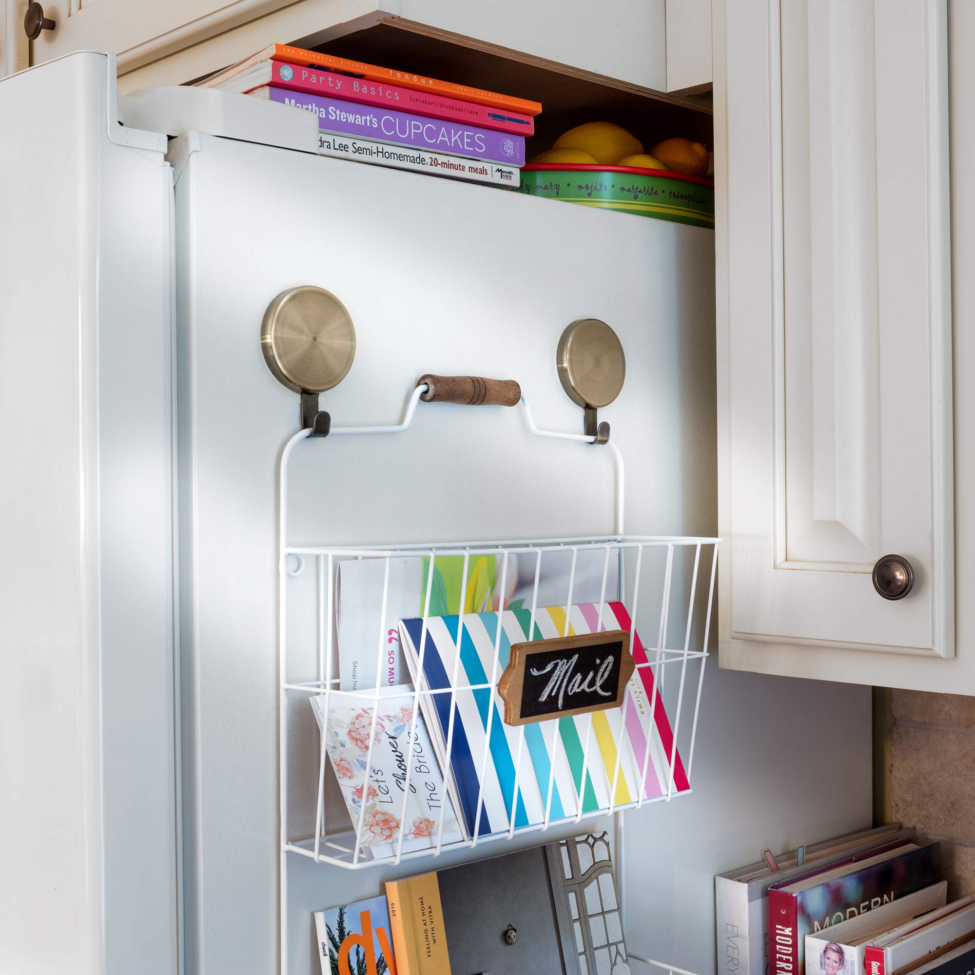 Attract Magnetic Wreath Hange Pane Glass Door/Window - Holds up to 10 lbs.