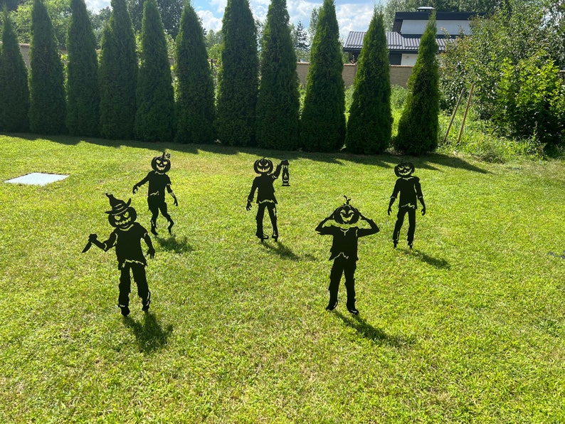 Halloween outdoor pumpkin decoration