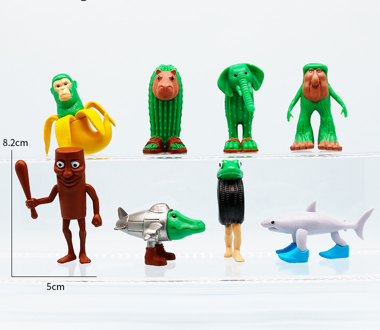 Set of 8 fun figurines