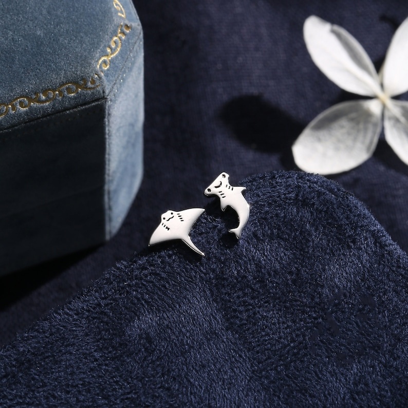 🦈Manta & Hammerhead Shark Asymmetric Earrings