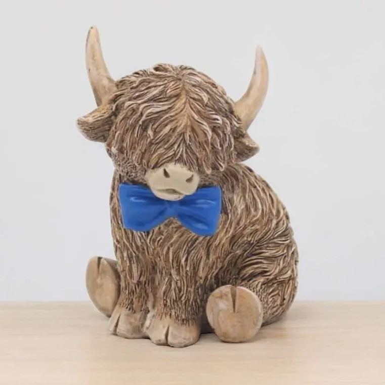 Cute Highland Cows Love Figurine
