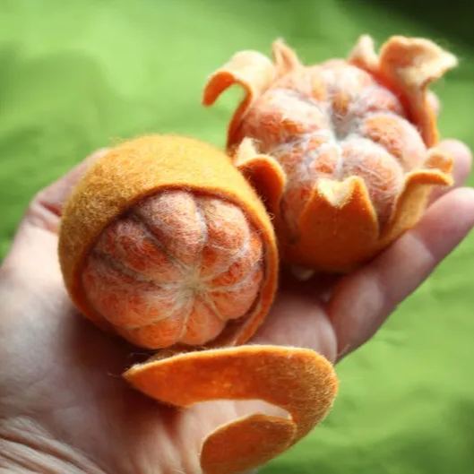 Christmas decoration felted tangerine