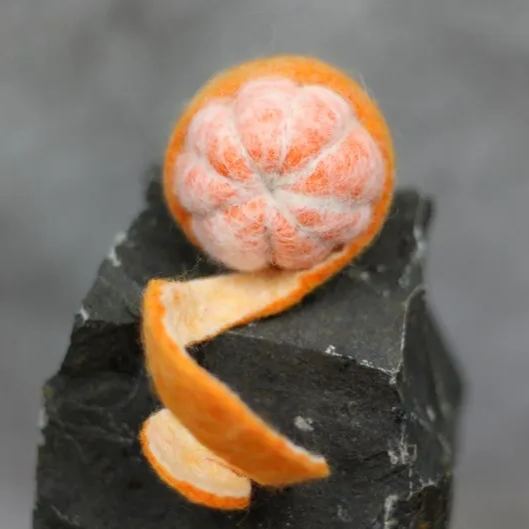 Christmas decoration felted tangerine