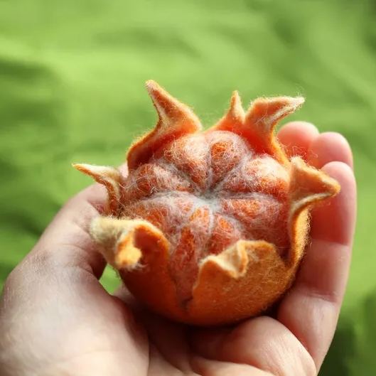 Christmas decoration felted tangerine