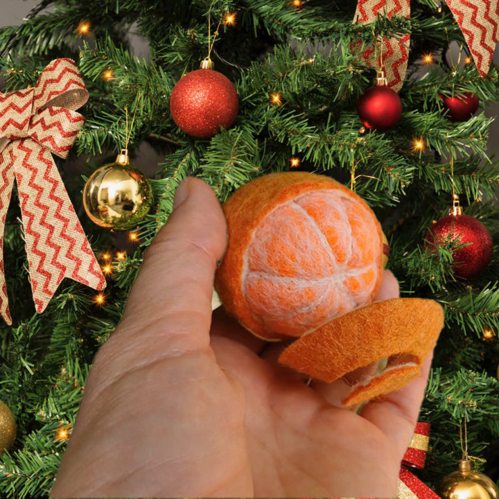 Christmas decoration felted tangerine