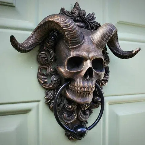 🔥☠️Horned God Skull Hanging Door Knocker