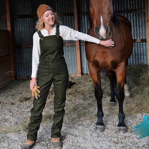 Cozy Bib Pants – Embrace Style and Warmth