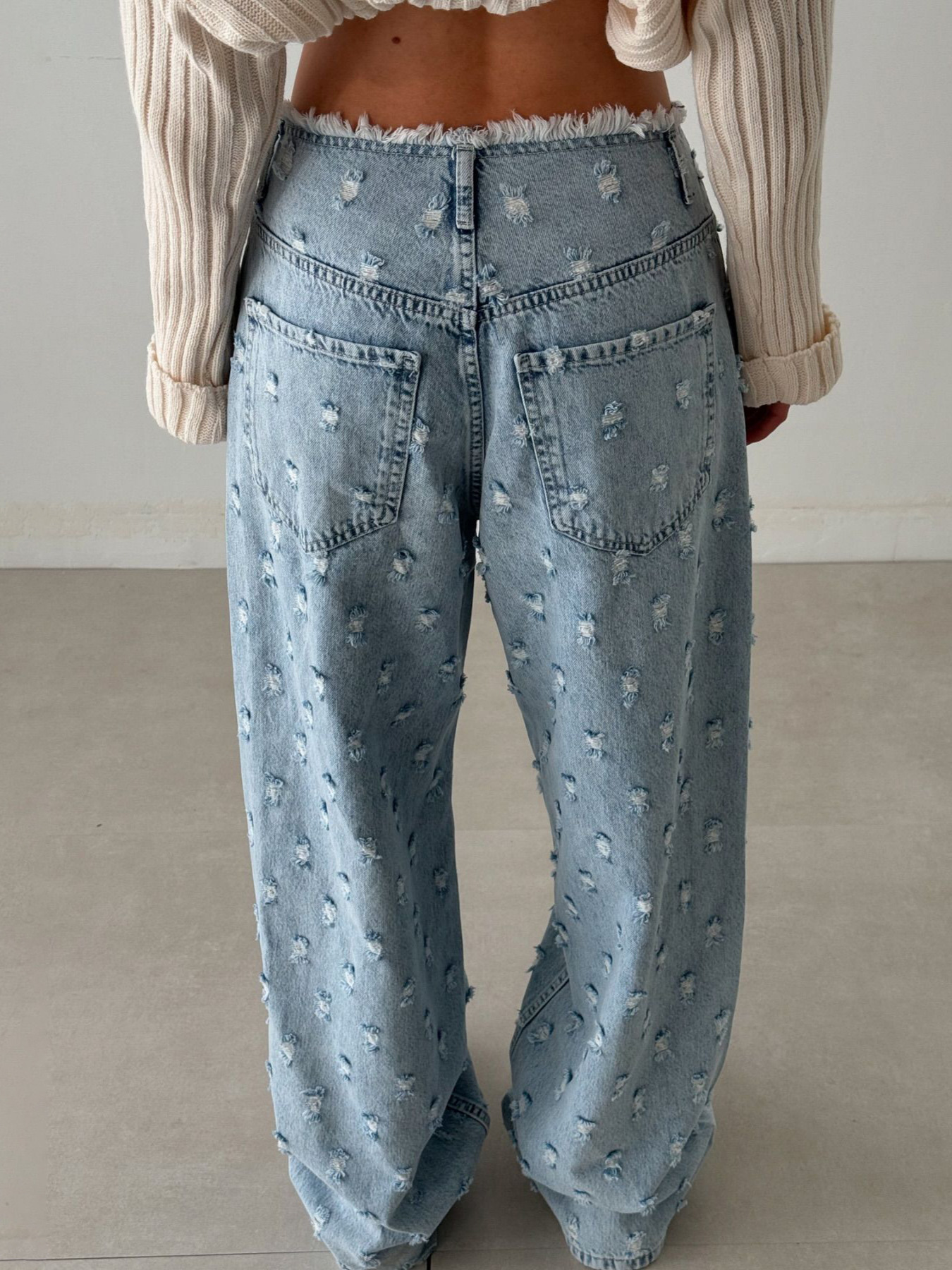 Ripped raw edge vintage loose jeans