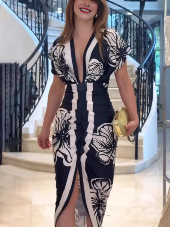 Printed deep V pleated skirt