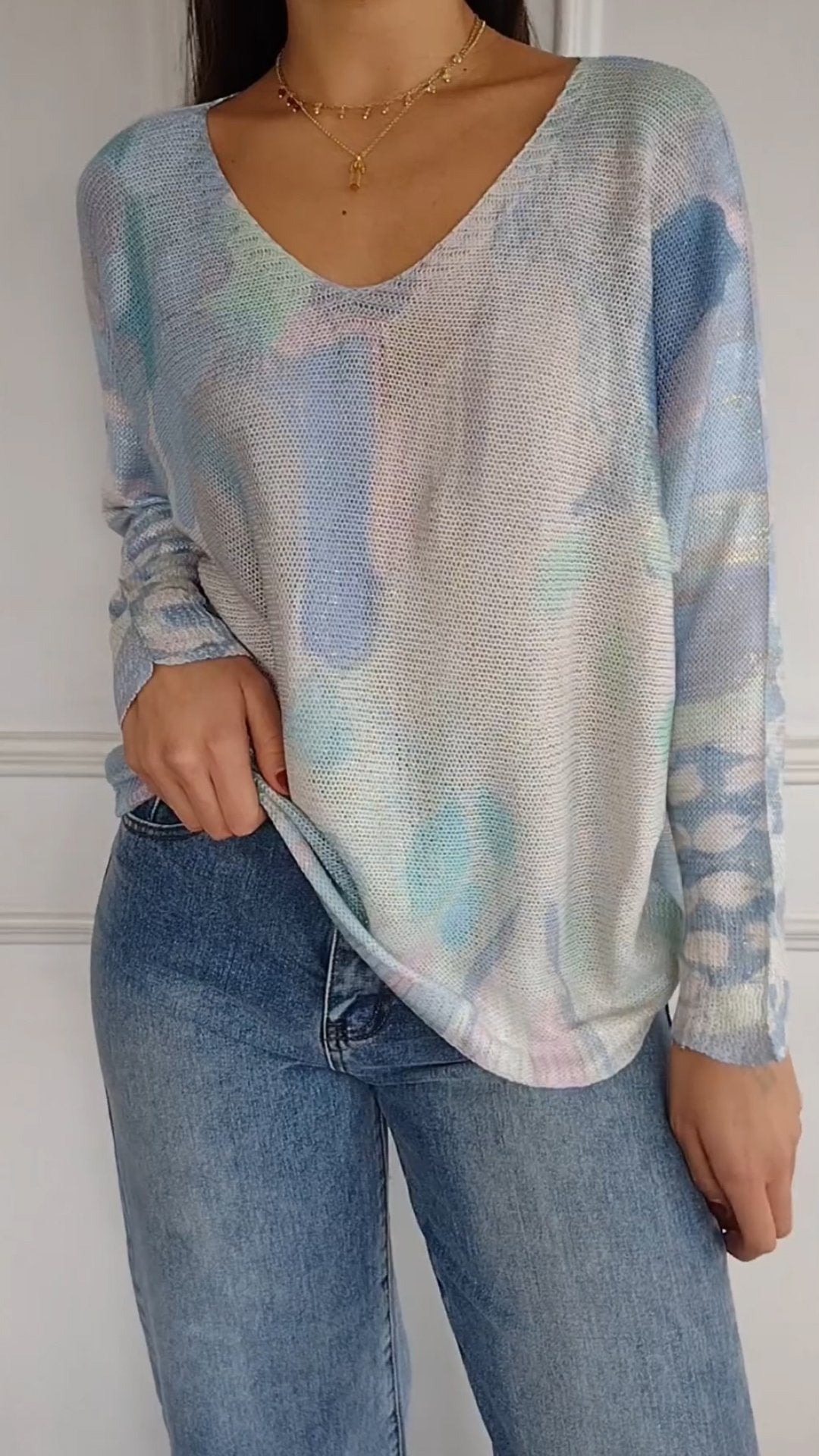 V-neck Knitted Long-sleeved Top