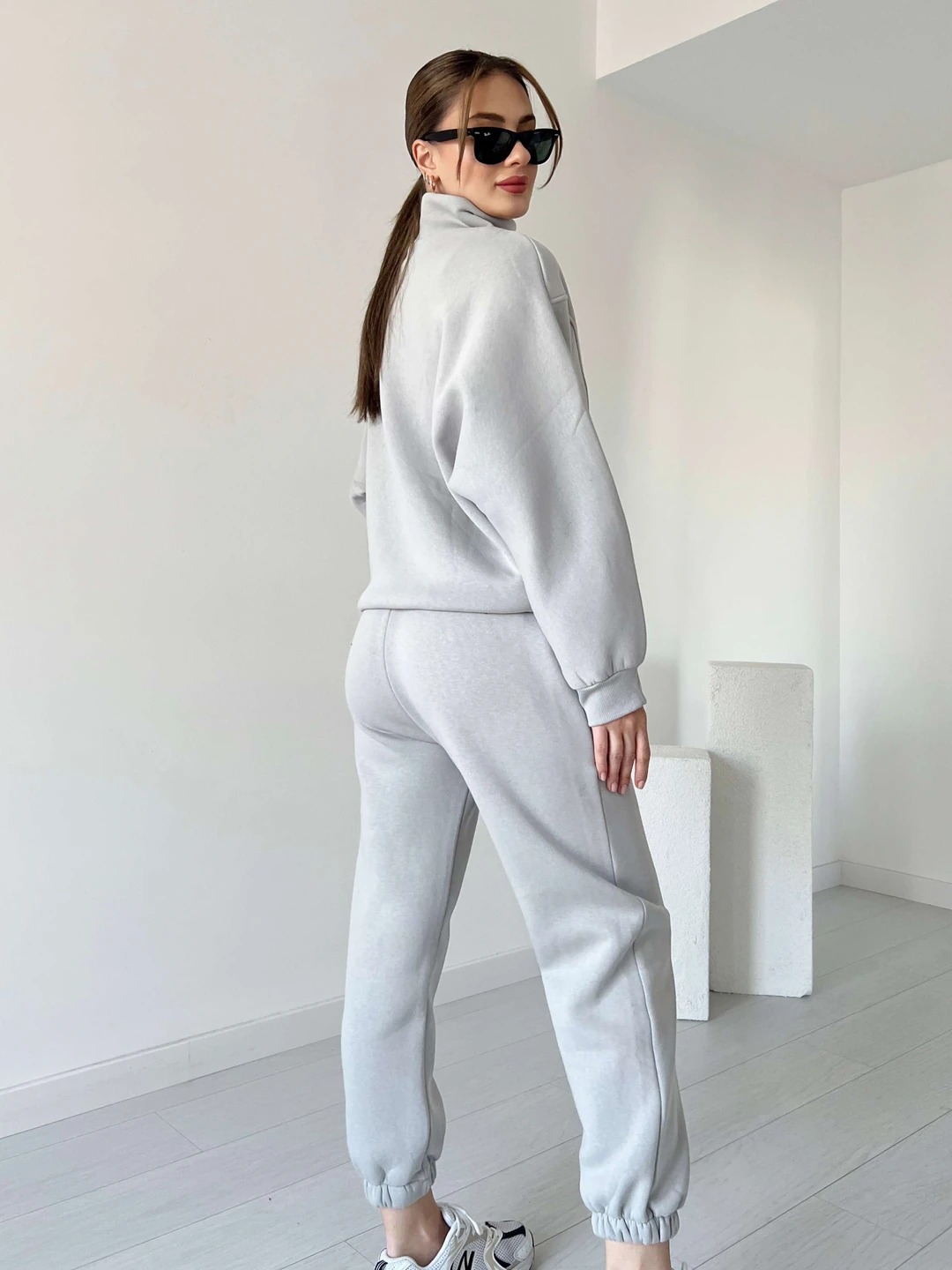 Elastic Sleeve Sports Suit