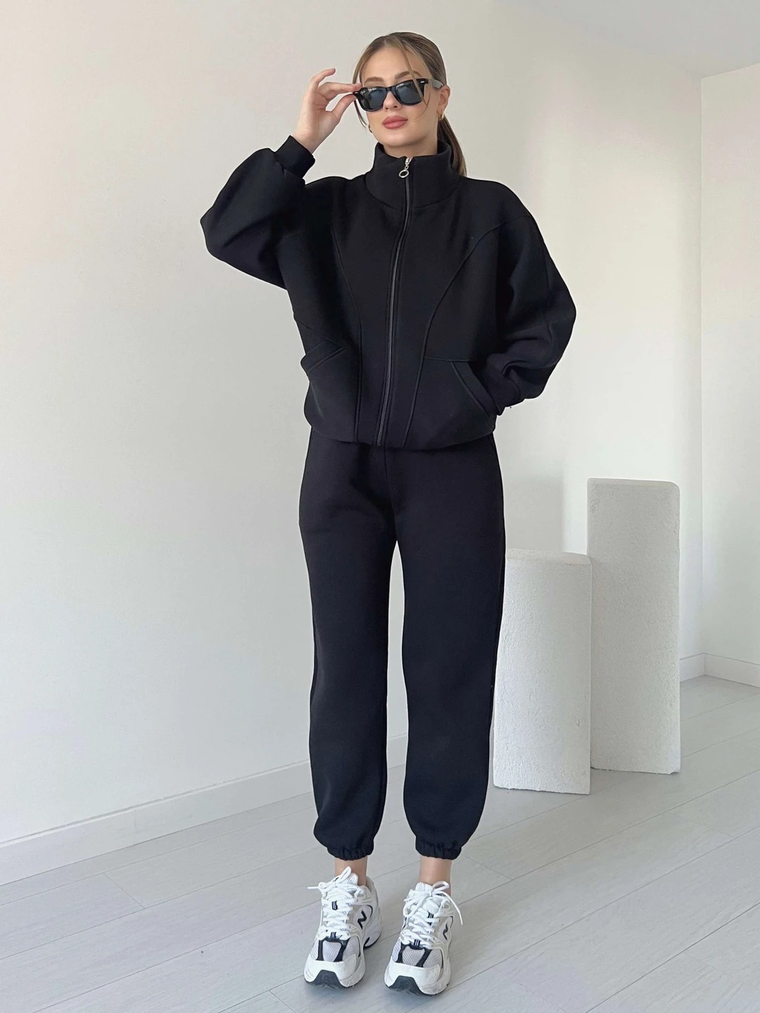 Elastic Sleeve Sports Suit