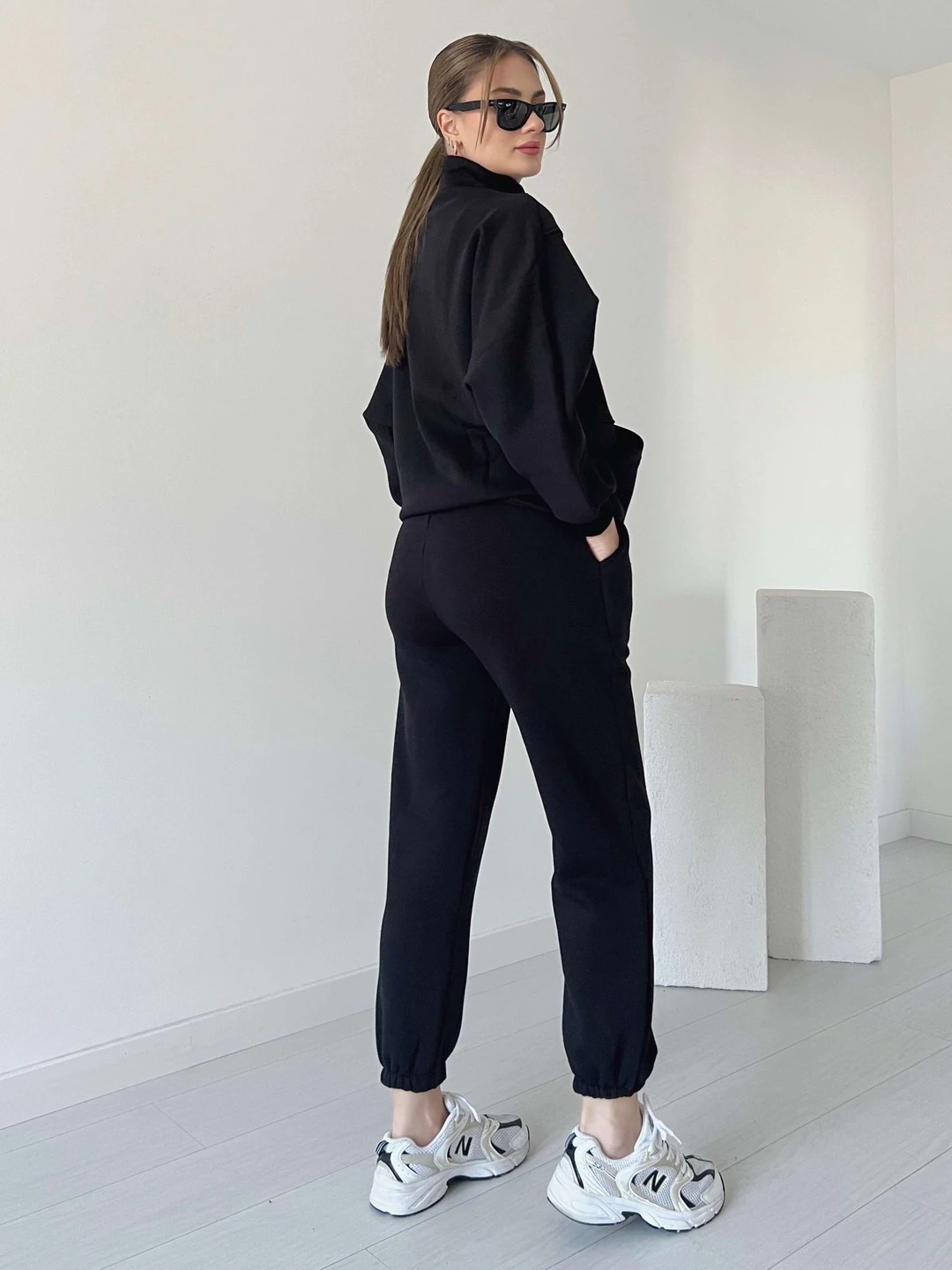 Elastic Sleeve Sports Suit