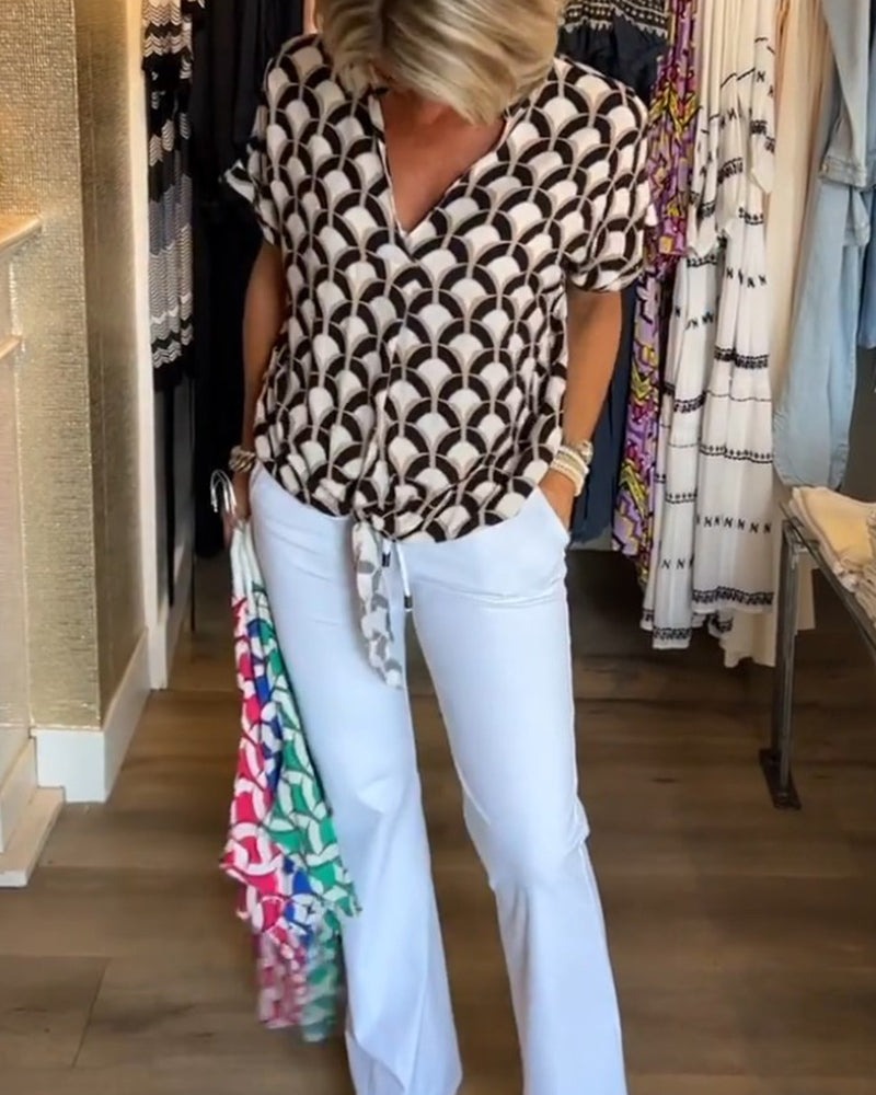 Short-Sleeved V-Neck Printed Casual Top
