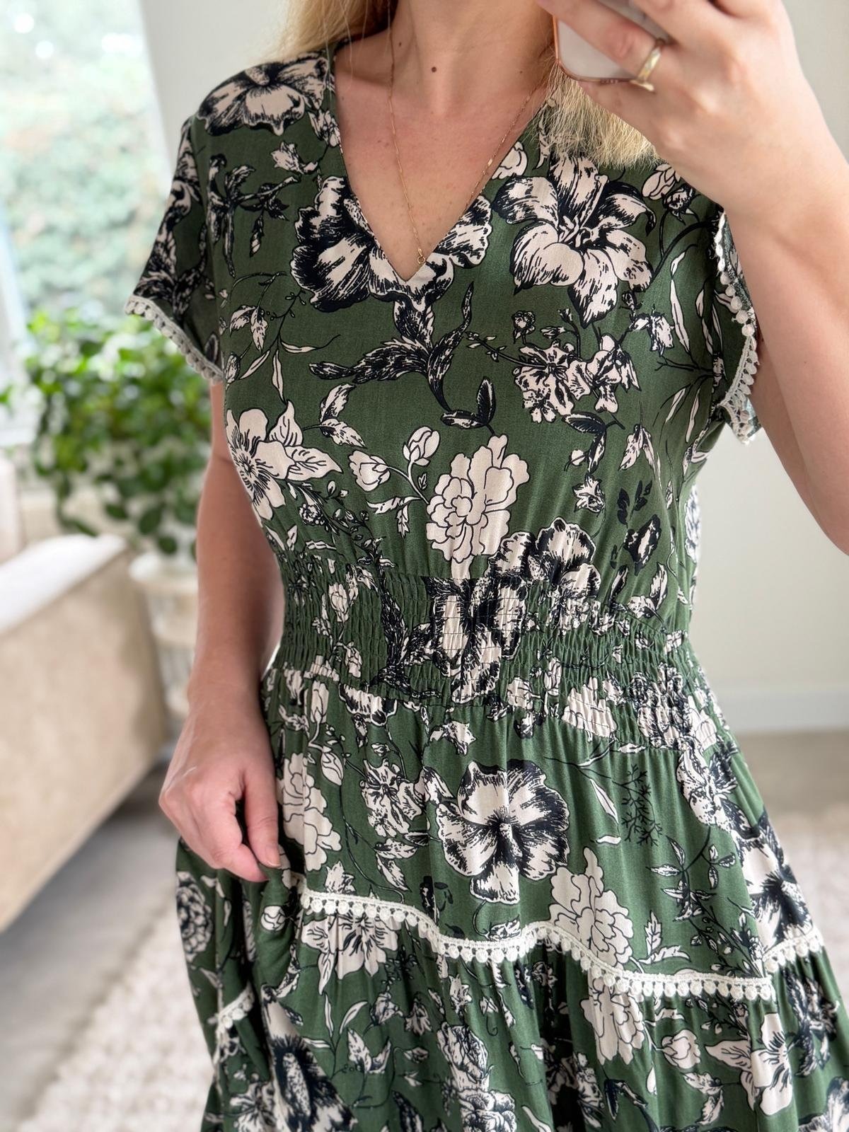 V-Neck Printed Tighten Waist Dress