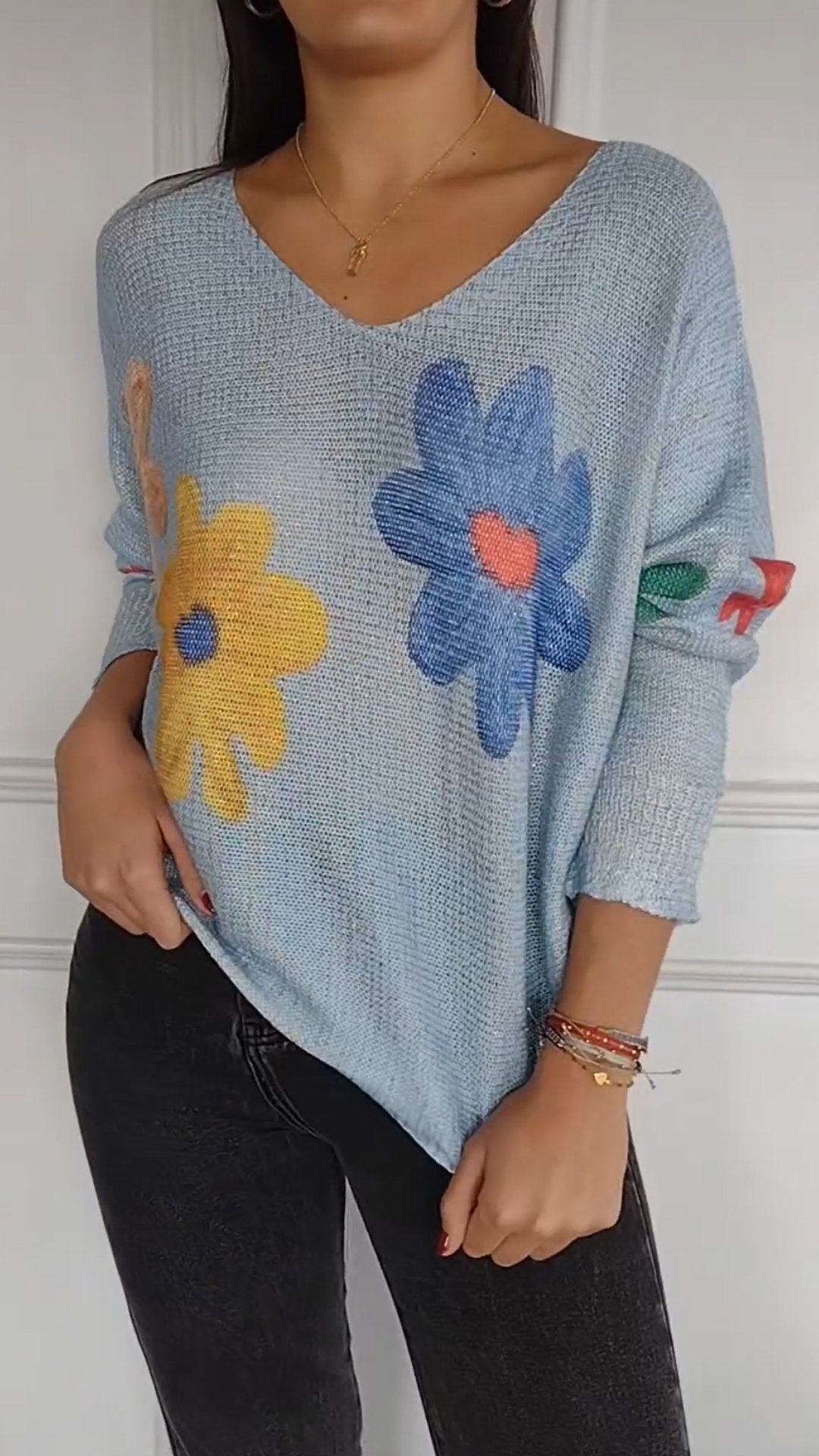 V-neck Knitted Long-sleeved Top