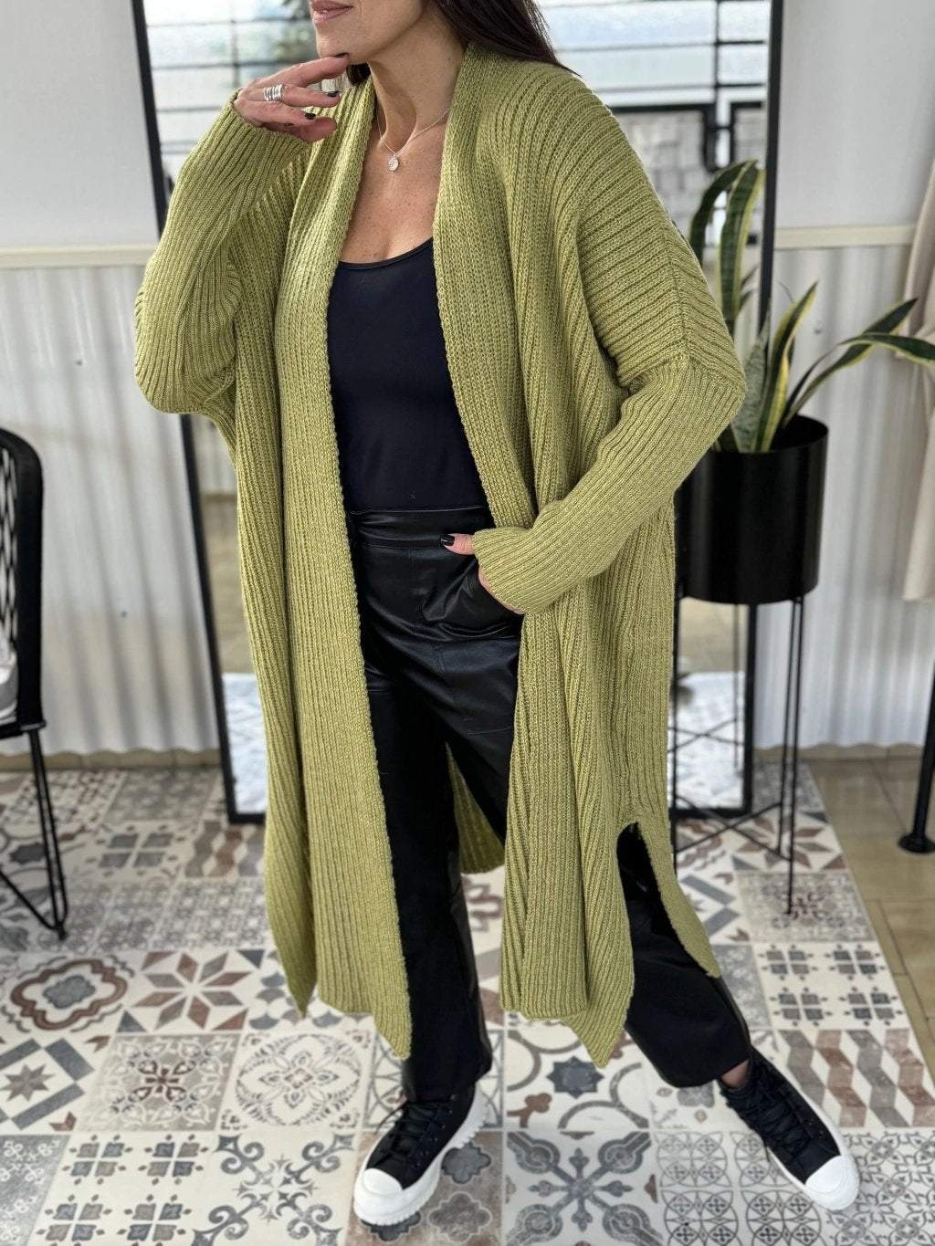 Solid Color Ribbed Knitted Cardigan