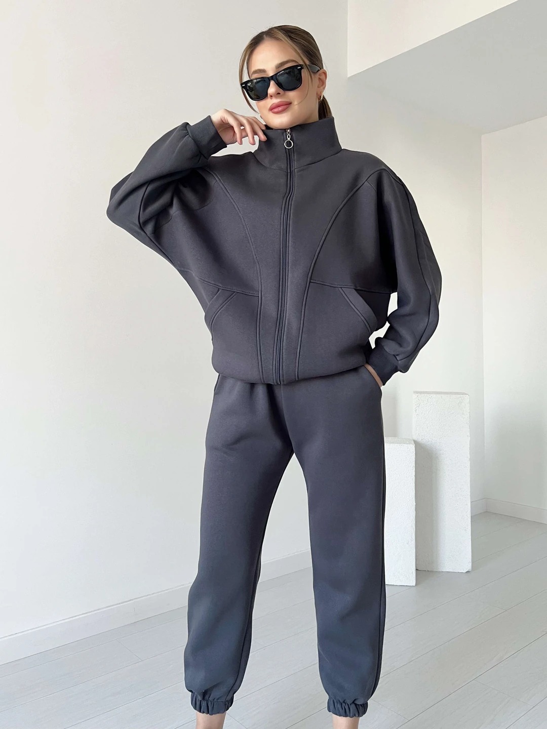 Elastic Sleeve Sports Suit