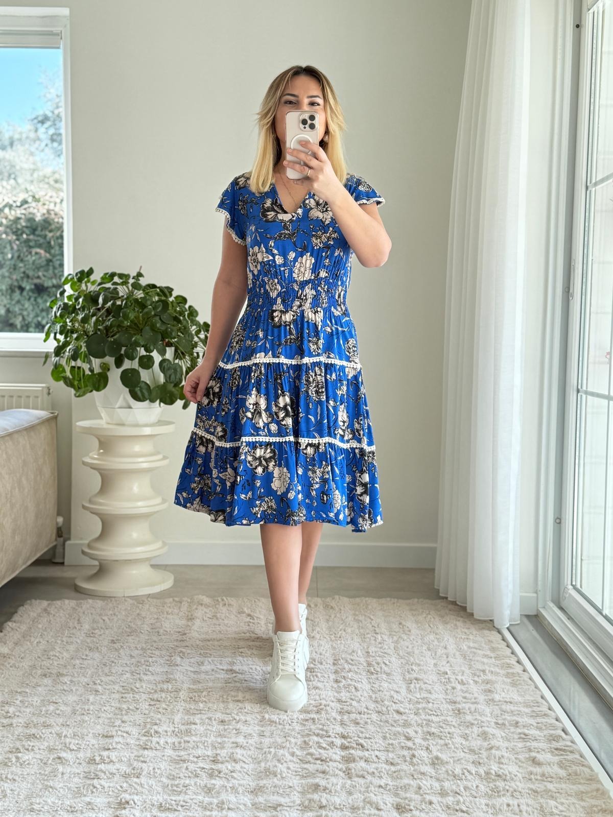 V-Neck Printed Tighten Waist Dress