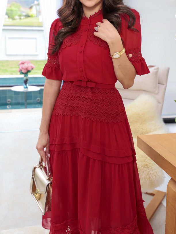 Flowy Chiffon Midi Dress with Delicate Lace Detailing