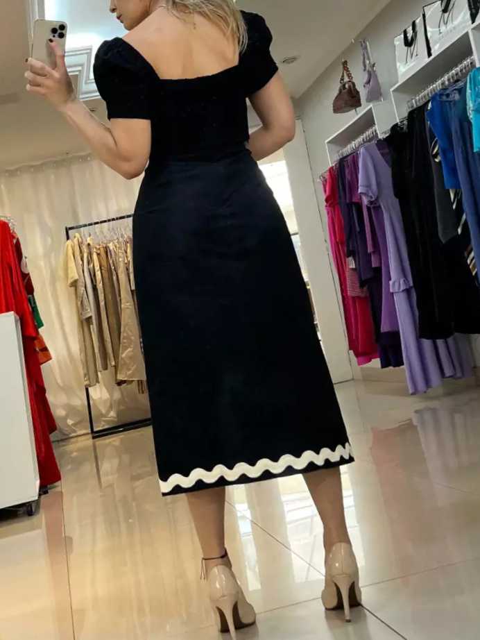 Puff Sleeves Square Neckline Black Midi Dress-Unique Wavy Contrast Trim