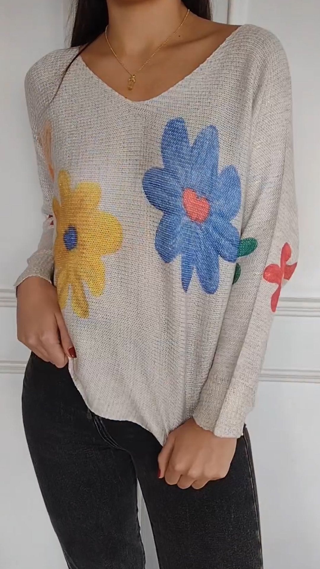 V-neck Knitted Long-sleeved Top