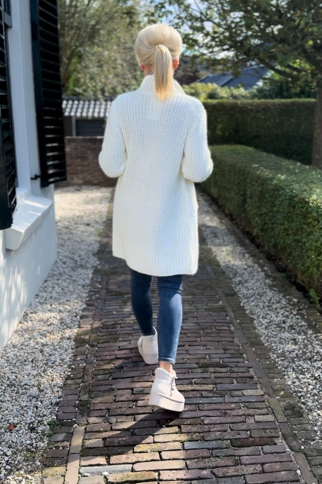 Solid Color Knitted Collar Cardigan with Pockets