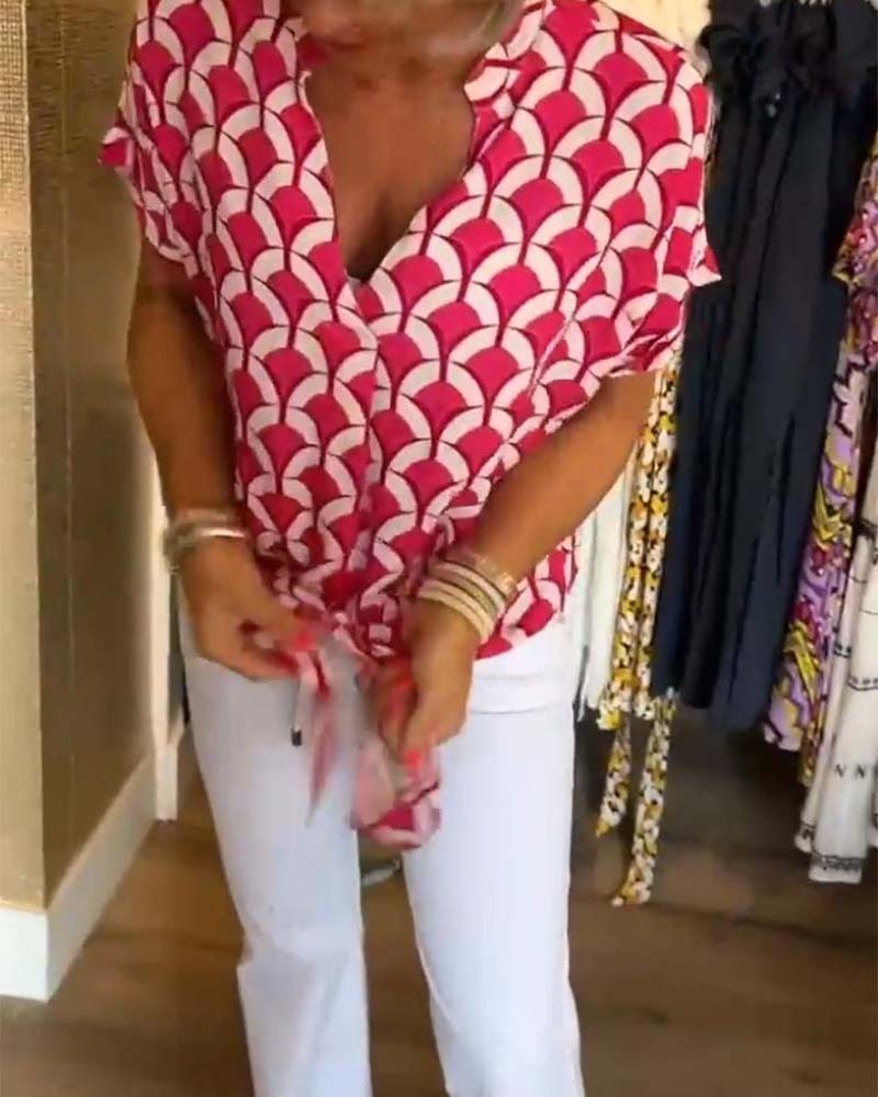 Short-Sleeved V-Neck Printed Casual Top