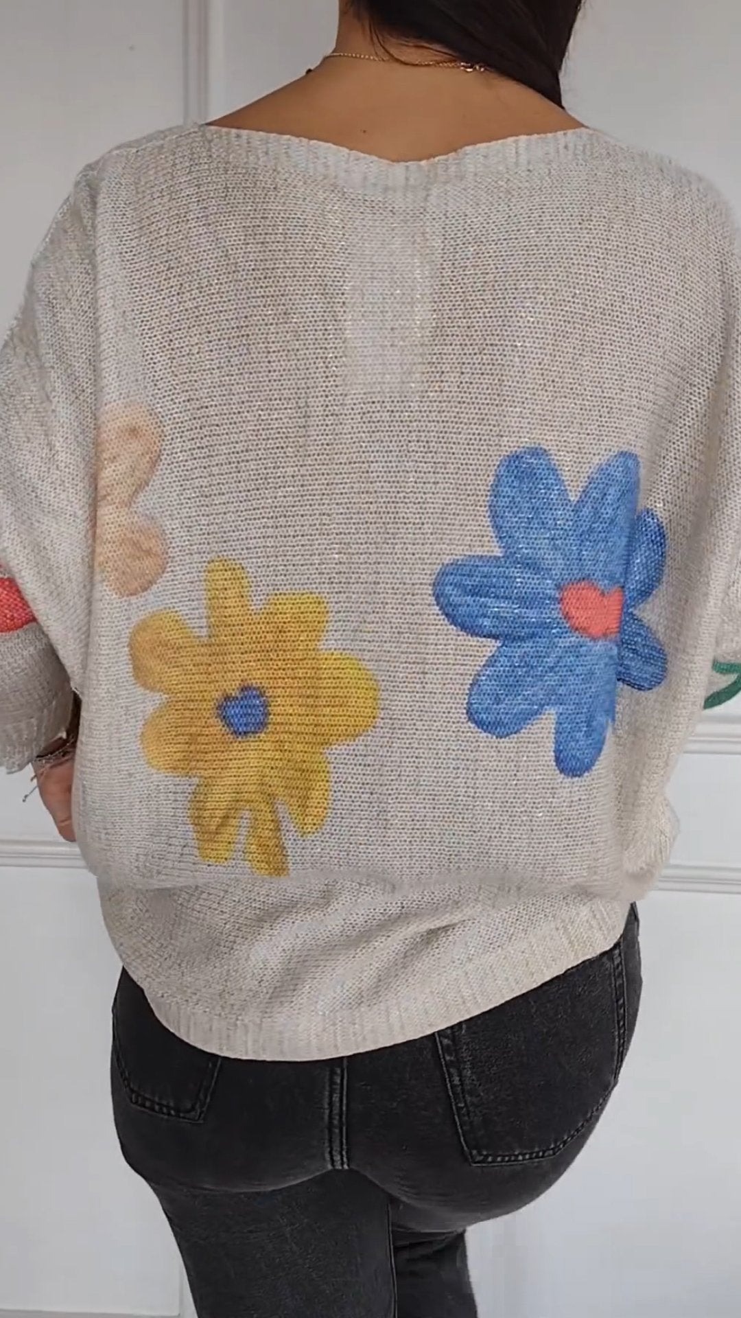 V-neck Knitted Long-sleeved Top