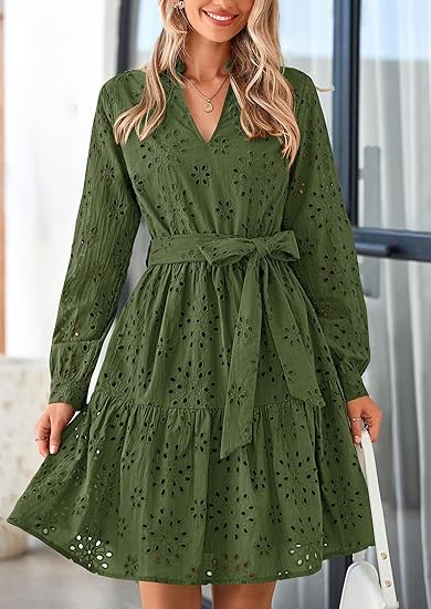 V-neck hollow eyelet short dress (with belt)