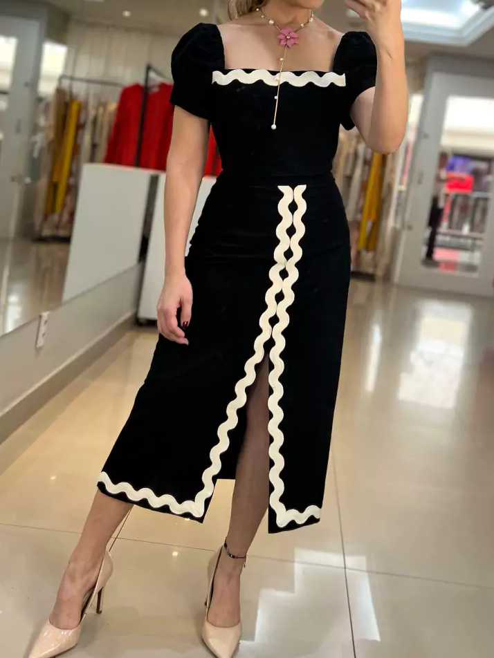 Puff Sleeves Square Neckline Black Midi Dress-Unique Wavy Contrast Trim