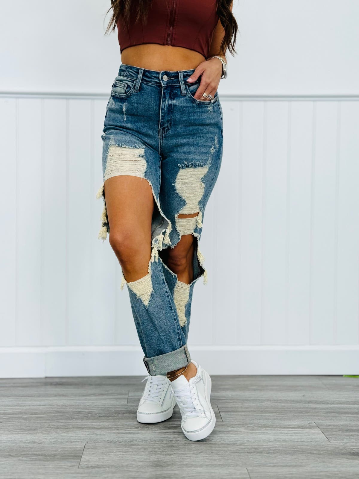 Knee ripped straight jeans