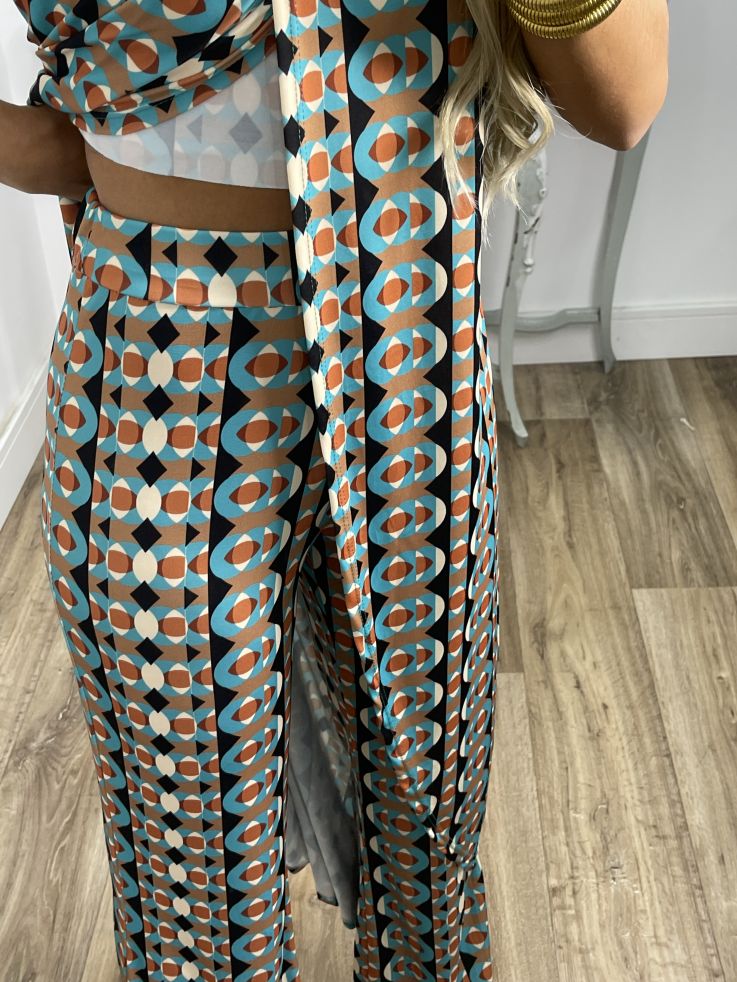 New Arrival Abstract Printed Comfy Suit For Women