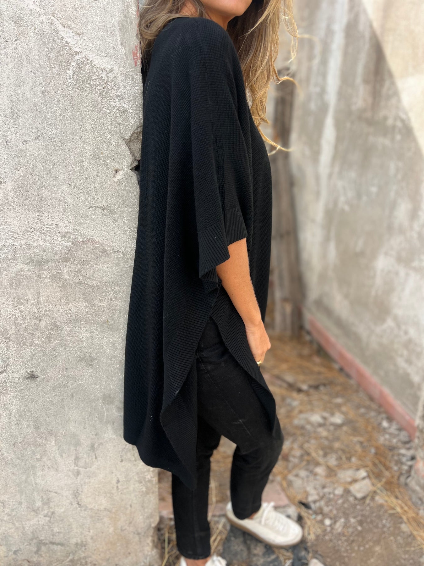 V-neck Bat Sleeve Baggy Top