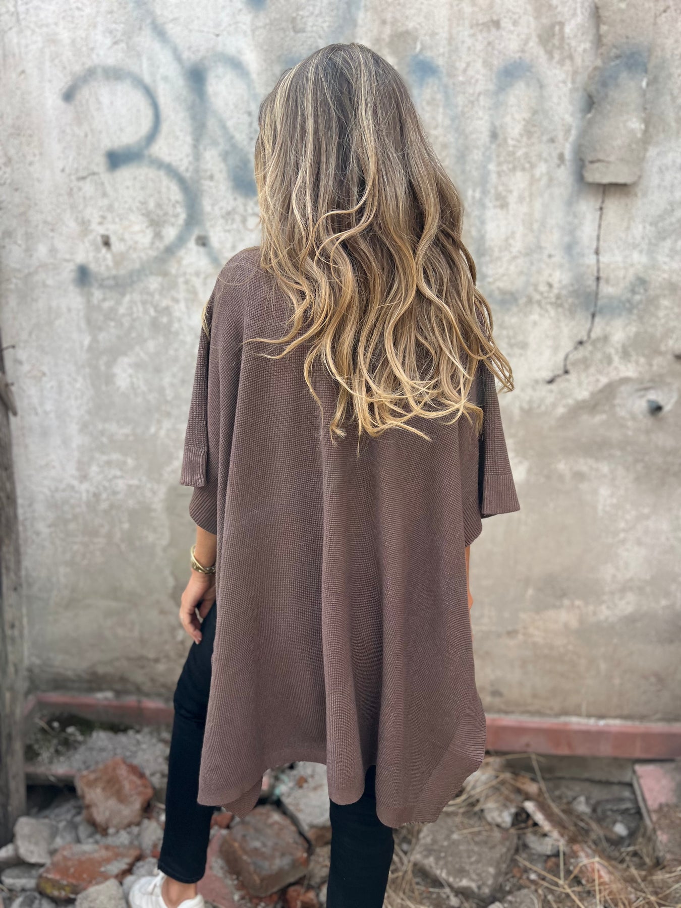 V-neck Bat Sleeve Baggy Top