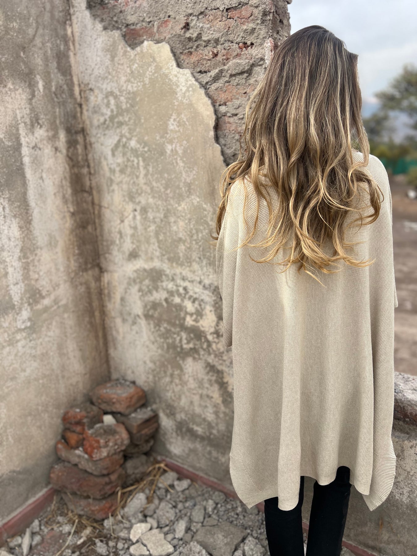 V-neck Bat Sleeve Baggy Top