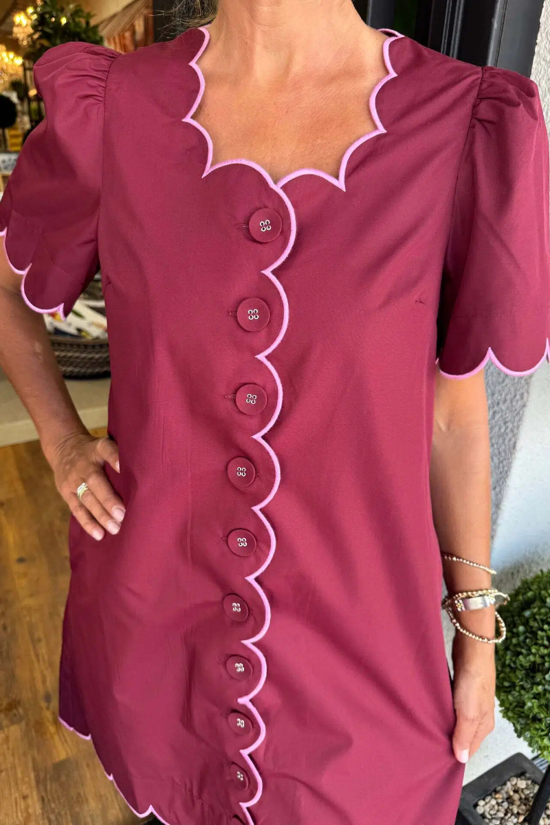 Wavy-edge Buttoned Dress