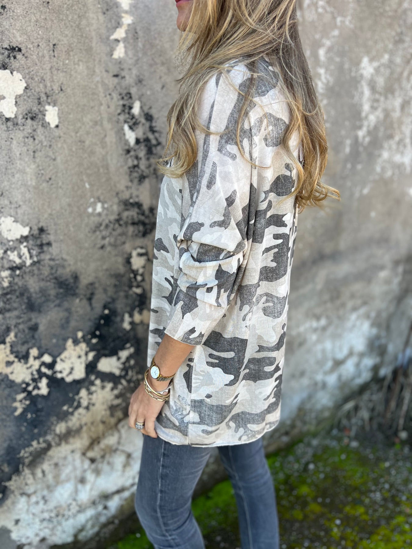 V-neck Camouflage Long-sleeved Top