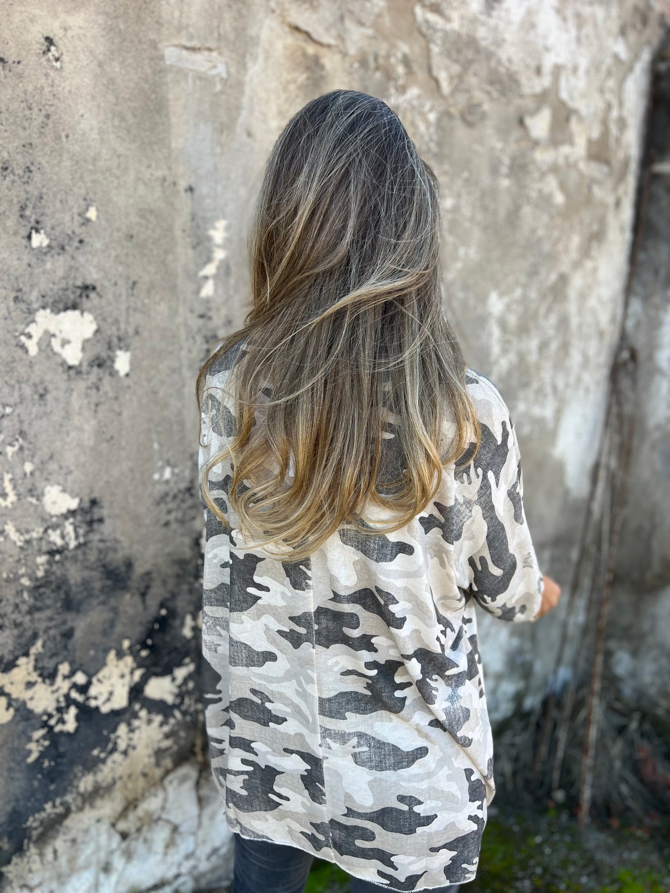 V-neck Camouflage Long-sleeved Top