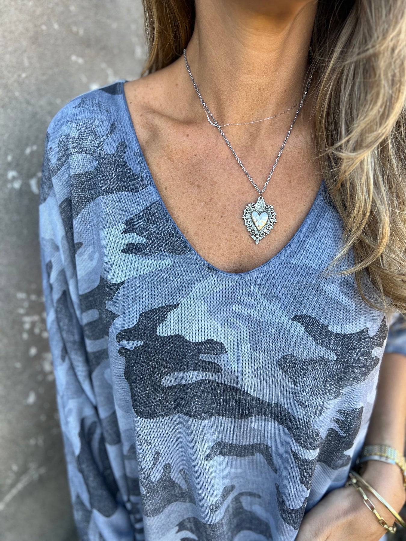 V-neck Camouflage Long-sleeved Top
